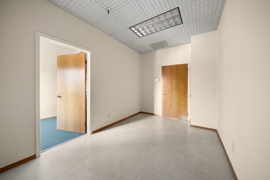 More Photos Of 5805 Capistrano Ave, Atascadero Office For Lease