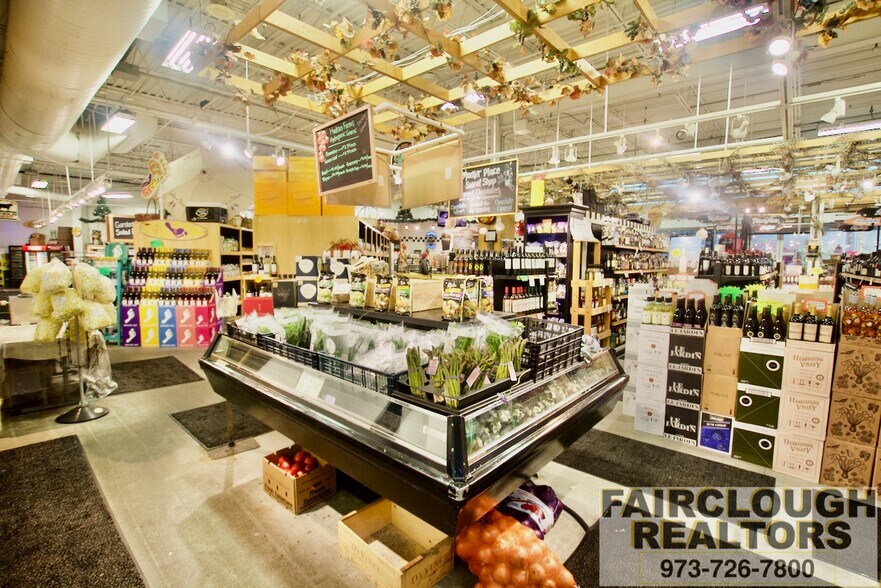 More Photos Of 182 US Highway 206, Flanders General Retail For Sale