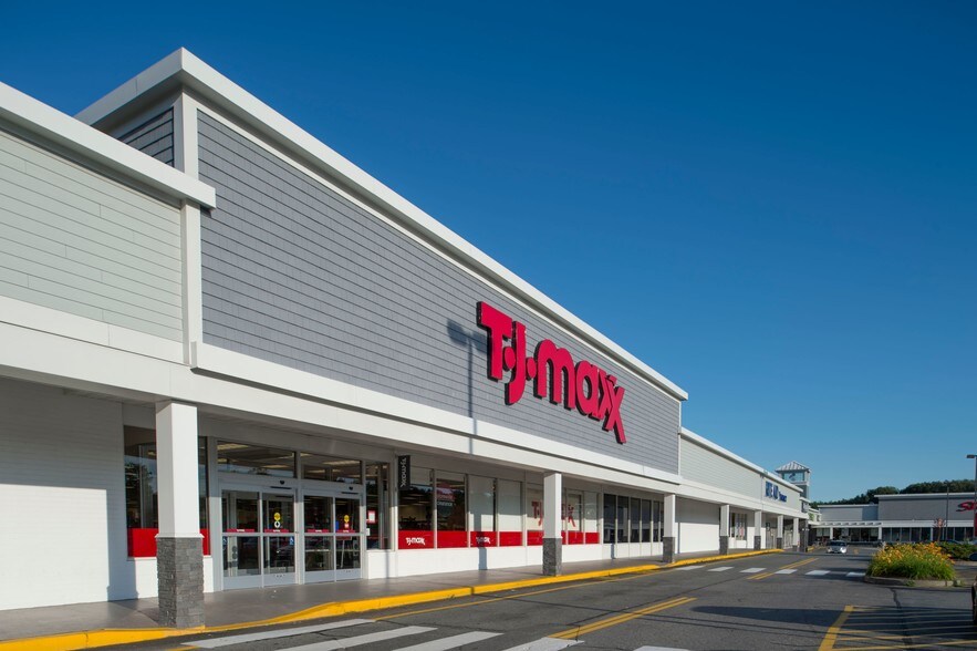 Primary Photo Of 624 W Main St, Norwich Unknown For Lease