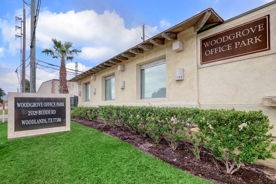 Primary Photo Of 25329 Budde Rd, The Woodlands Unknown For Lease