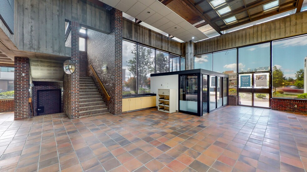 More Photos Of 8801 S Tacoma Way, Tacoma Freestanding For Sale