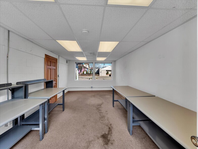 More Photos Of 3710 6th Ave, Tacoma General Retail For Sale