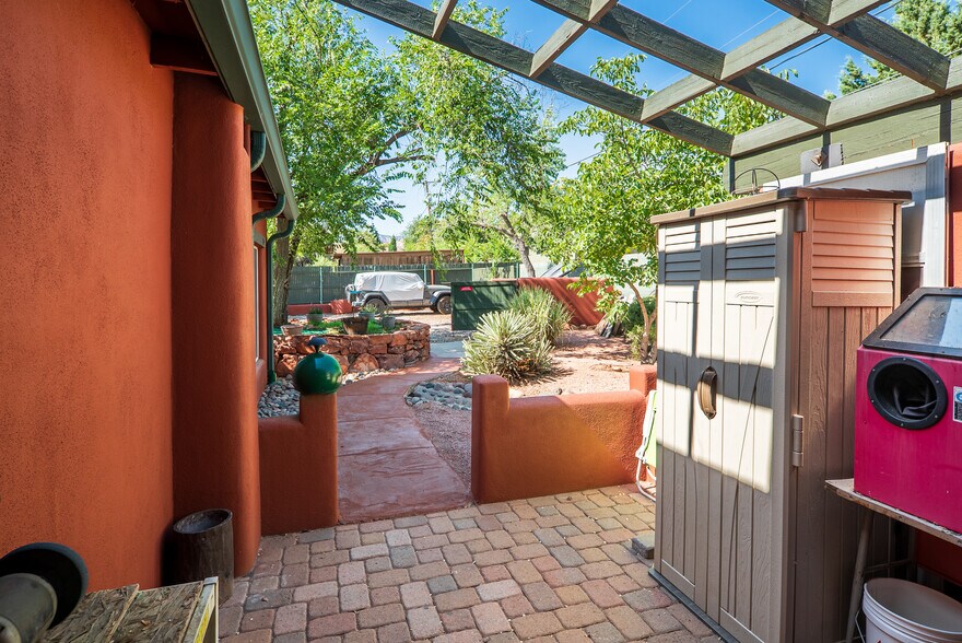 More Photos Of 110 Oak Creek Blvd, Sedona Specialty For Sale