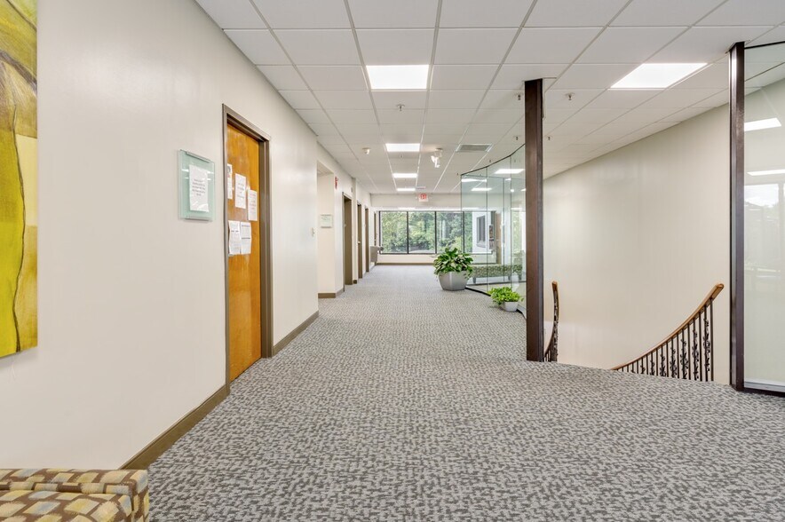 More Photos Of 115 Blarney Dr, Columbia Medical For Lease