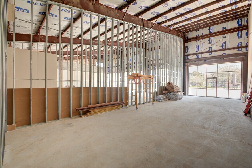 More Photos Of 2209 Blalock Rd, Houston Freestanding For Lease