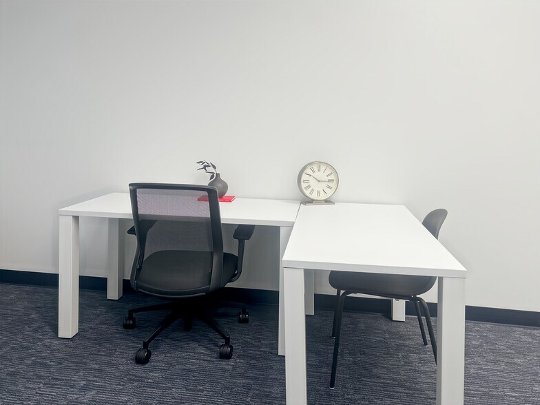 More Photos Of 5701 Truxtun Ave, Bakersfield Coworking Space