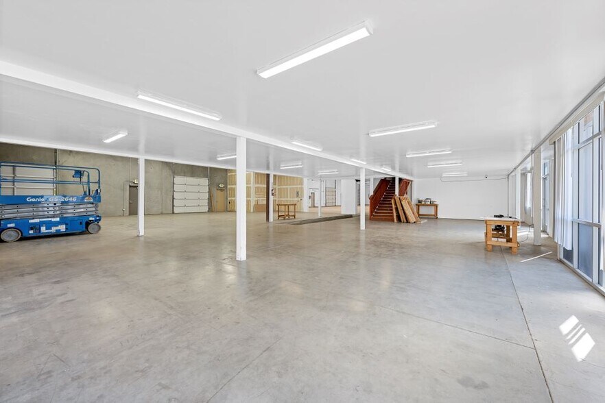 More Photos Of 1515-1539 Olivella Way, San Diego Warehouse For Lease