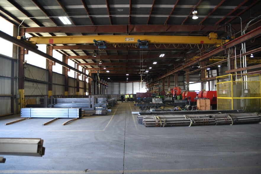 More Photos Of 3421 N Sylvania Ave, Fort Worth Warehouse For Lease