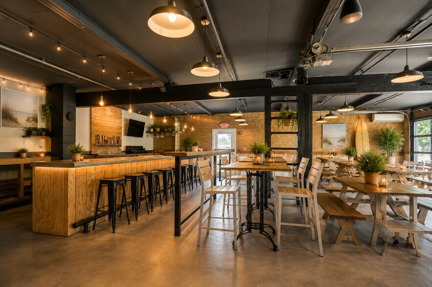 More Photos Of 3 E Grand Ave, Scarborough Service Station For Sale