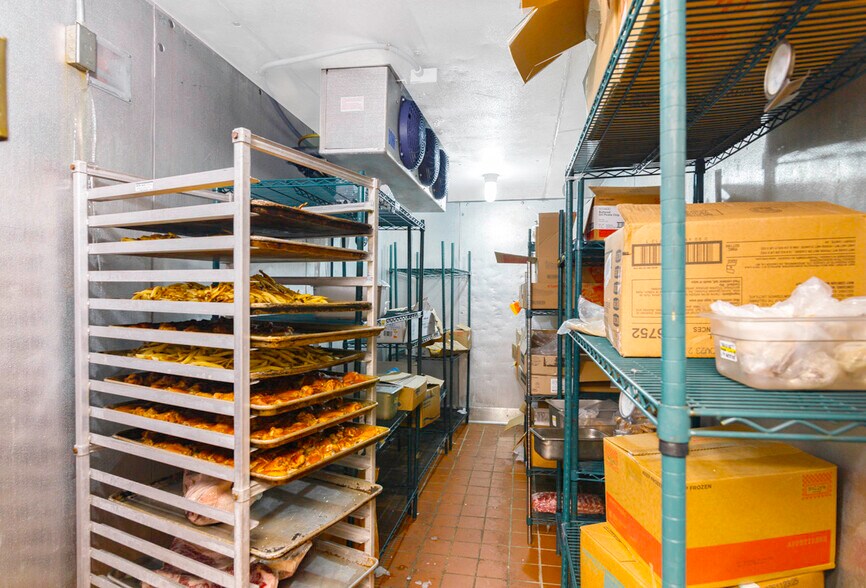 More Photos Of 4906 E Main St, Mesa Restaurant For Sale