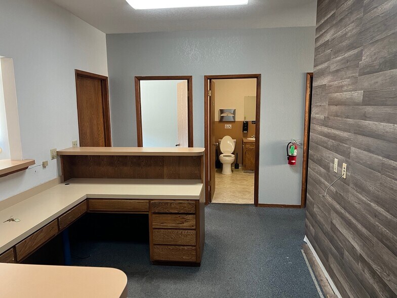 More Photos Of 10618 Combie Rd, Auburn Healthcare For Lease