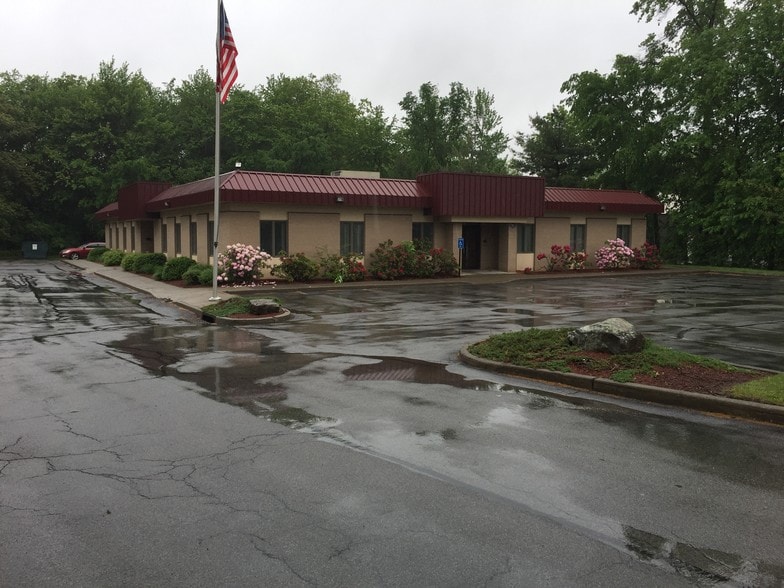 Primary Photo Of 6 Wesley Ct, Middletown Office For Lease