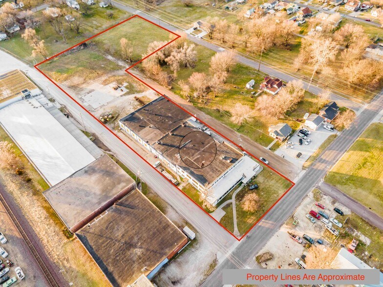 More Photos Of 201 N Missouri Ave, Sedalia Manufacturing For Sale