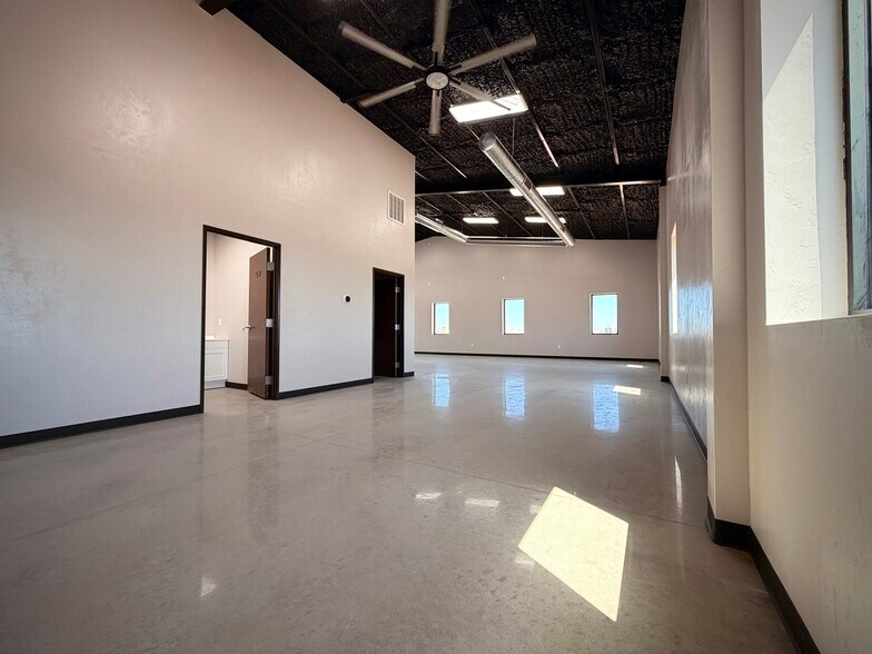 More Photos Of 3609 S County 1232 Rd, Midland Warehouse For Lease