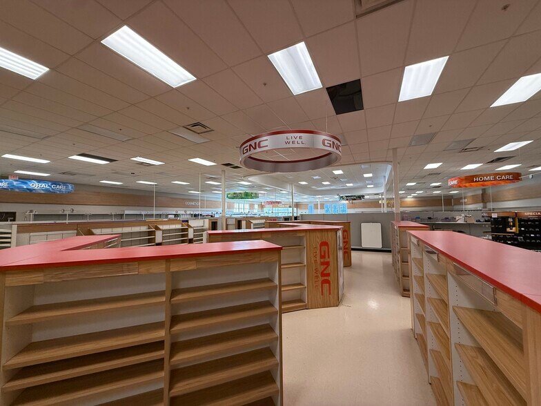 More Photos Of 577 Mast Rd, Manchester Drugstore For Sale