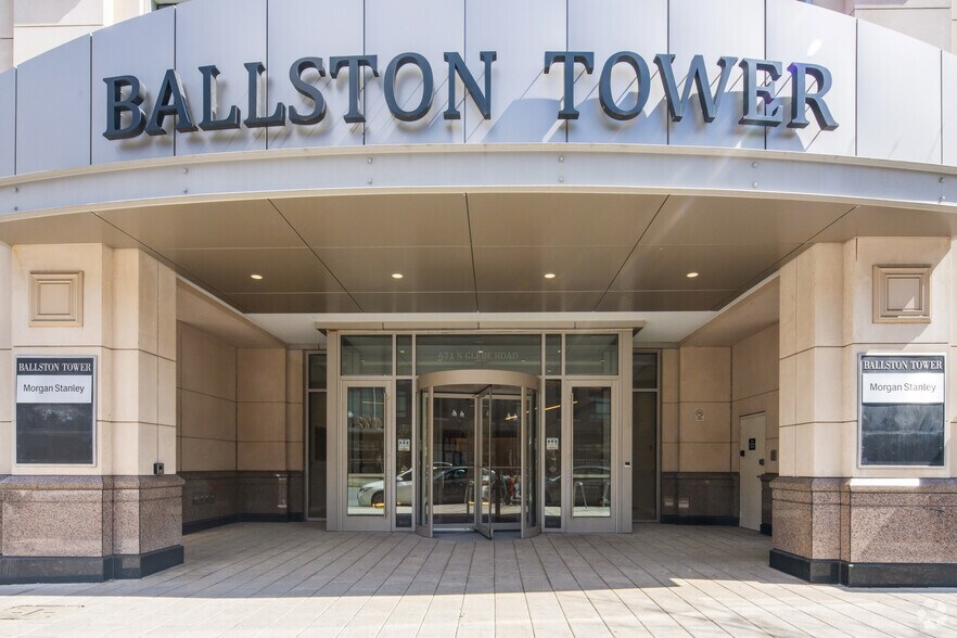 More Photos Of 671 N Glebe Rd, Arlington Office For Lease