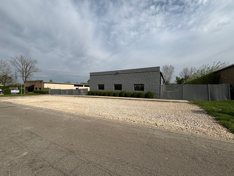 More Photos Of 4155 Gibson Dr, Tipp City Manufacturing For Lease