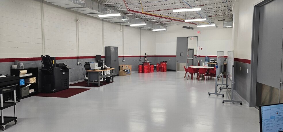 More Photos Of 45B Miry Brook Rd, Danbury Manufacturing For Sale