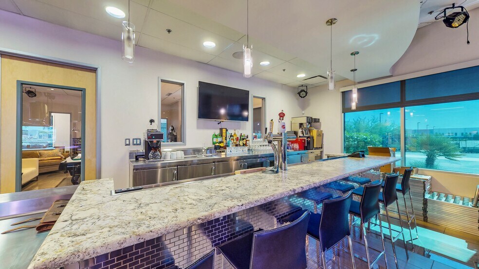 More Photos Of 7693 W Post Rd, Las Vegas Office For Sale