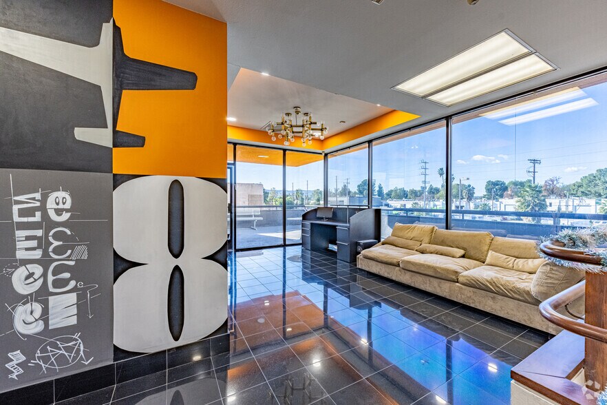 More Photos Of 6746 Valjean Ave, Van Nuys Loft Creative Space For Sale