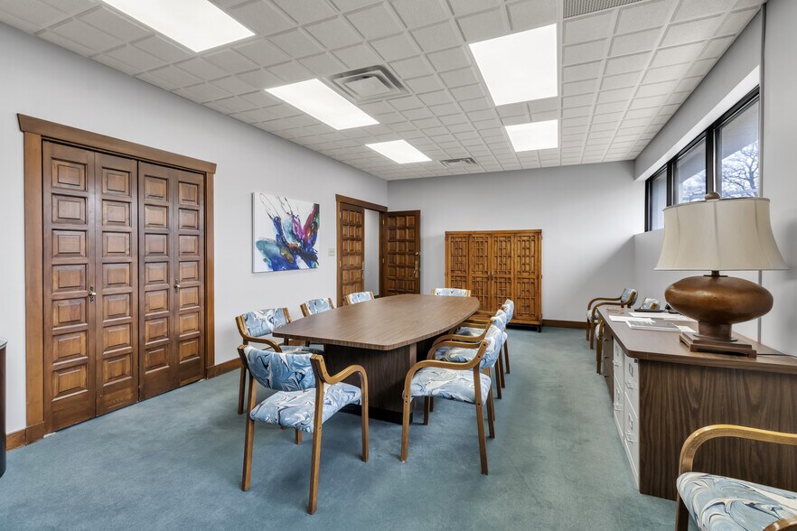 More Photos Of 6455 Lake Ave, Orchard Park Medical For Sale