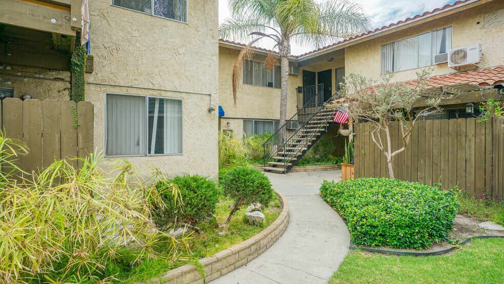 More Photos Of 704 S Webster Ave, Anaheim Apartments For Sale