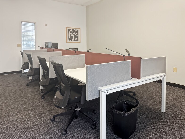 More Photos Of 3905 Crescent Park Dr, Riverview Coworking Space