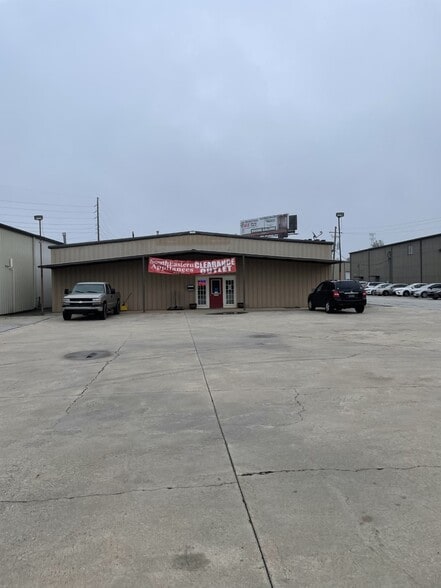 More Photos Of 10147 Industrial Dr NE, Covington Distribution For Lease