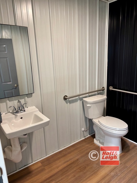 More Photos Of 26241 Cannon Rd, Bedford Heights Warehouse For Sale