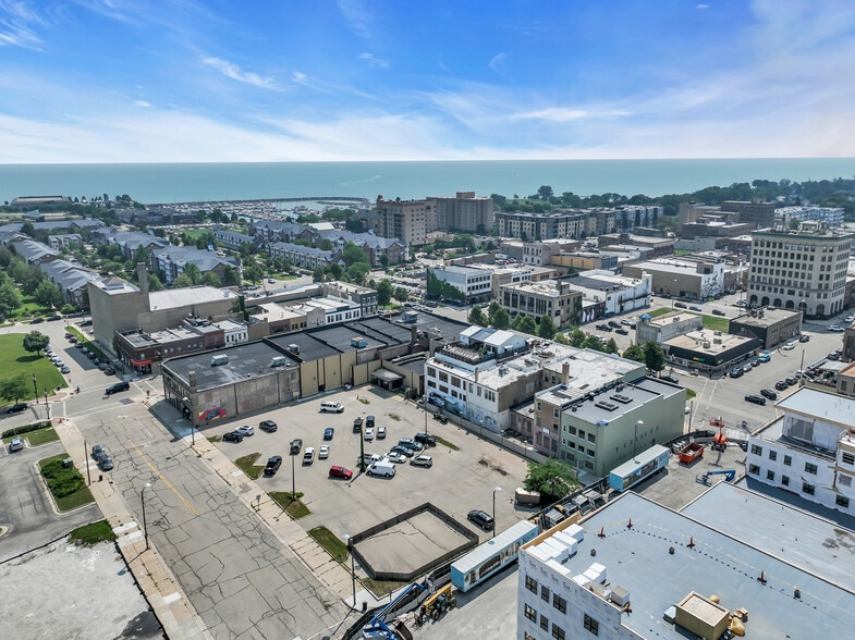 More Photos Of 5522 6th Ave, Kenosha Restaurant For Sale