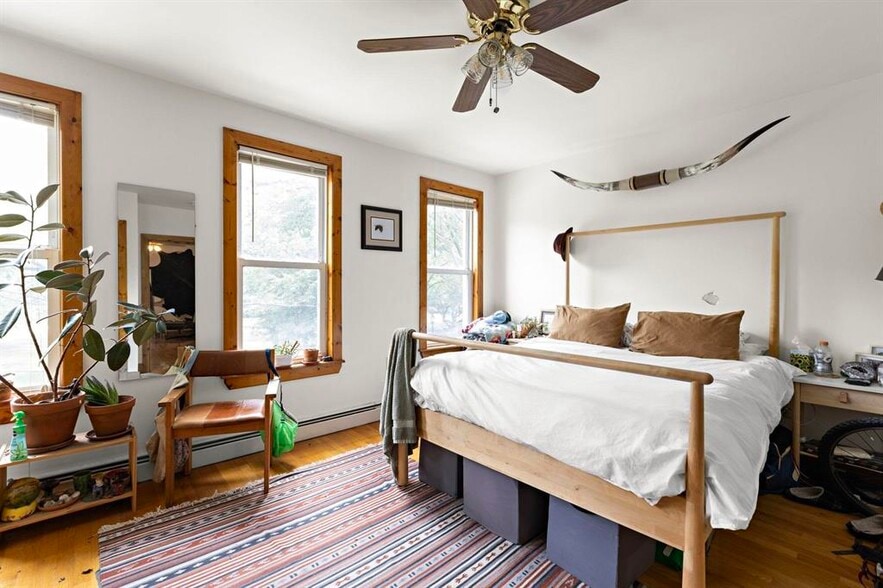 More Photos Of 24 W Hamilton Pl, Jersey City Multifamily For Sale