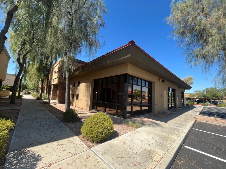 More Photos Of 8151 E Indian Bend Rd, Scottsdale Office For Sale