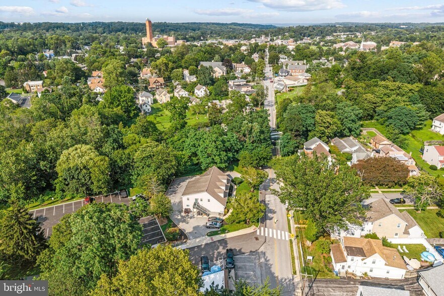 More Photos Of 405 W Wayne Ave, Wayne Office Residential For Sale