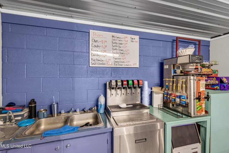 More Photos Of 6238 MS-198, Lucedale Specialty For Sale