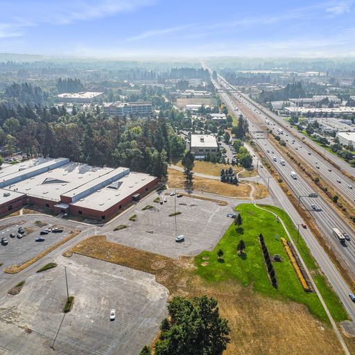 More Photos Of 26550 SW Parkway Avenue, Wilsonville Manufacturing For Lease