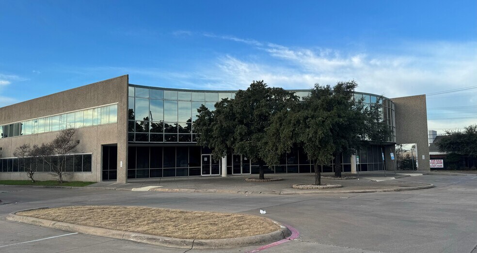 More Photos Of 2607 Walnut Hill Ln, Dallas Office For Lease