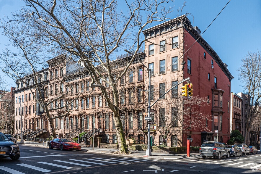 More Photos Of 28 8th Ave, Brooklyn Apartments For Sale