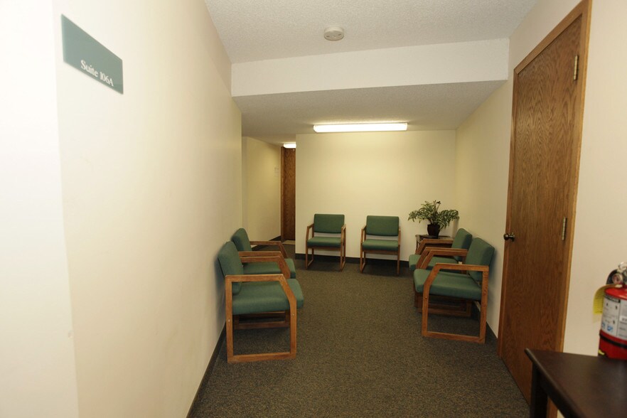 More Photos Of 3701 Shoreline Dr, Orono Coworking Space