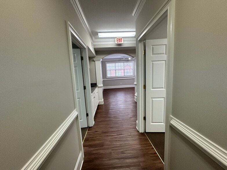 More Photos Of 327 Dahlonega St, Cumming Medical For Sale
