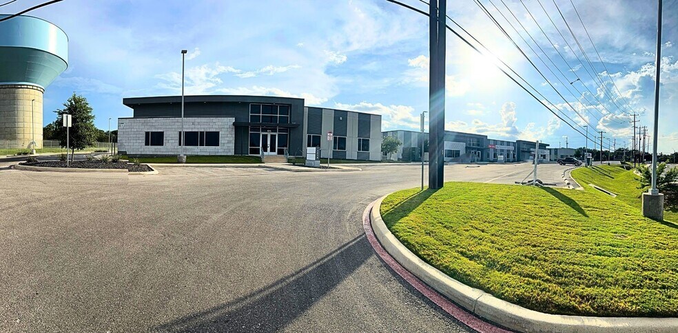 More Photos Of 4318 De Zavala Rd, San Antonio Medical For Sale