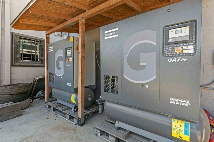 More Photos Of 7400 San Fernando Rd, Sun Valley Warehouse For Sale