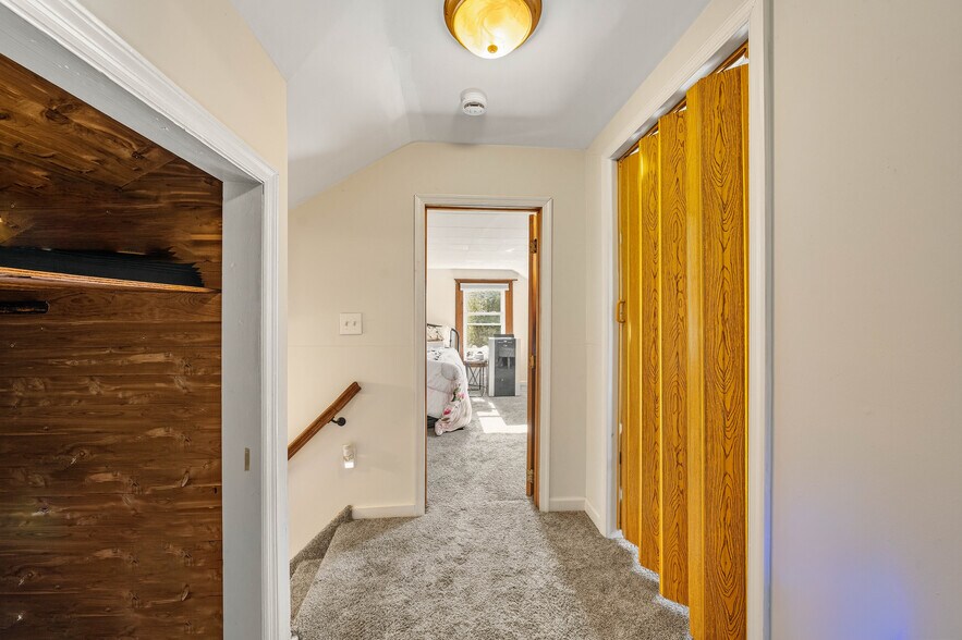 More Photos Of 40 Amboy Rd, Old Bridge Flex For Sale