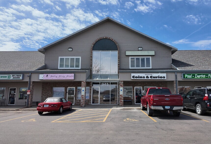 More Photos Of 945 S Marion Rd, Sioux Falls Storefront For Lease