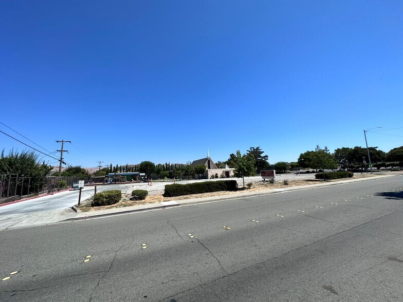 More Photos Of 200 N Abbott Ave, Milpitas Religious Facility For Lease