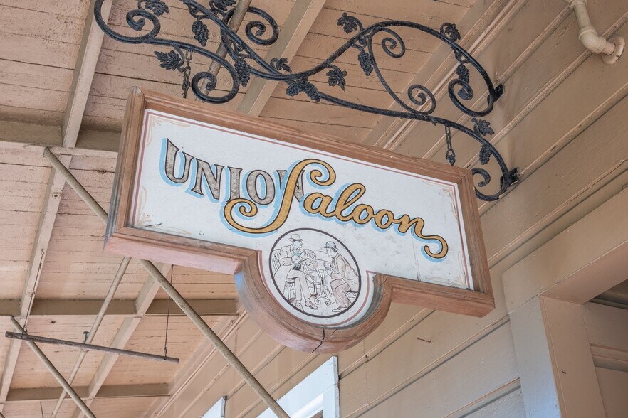 More Photos Of 3731 Main st, Occidental Restaurant For Sale