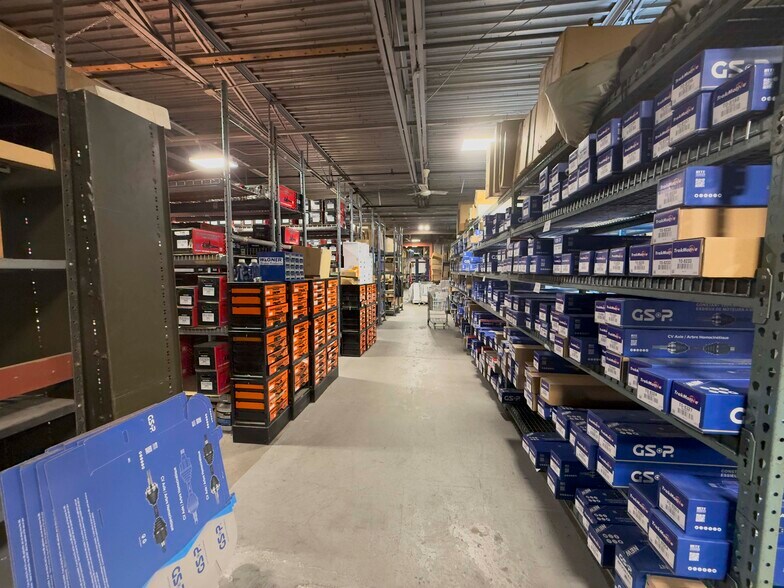 More Photos Of 75 Research Dr, Stamford Manufacturing For Sale