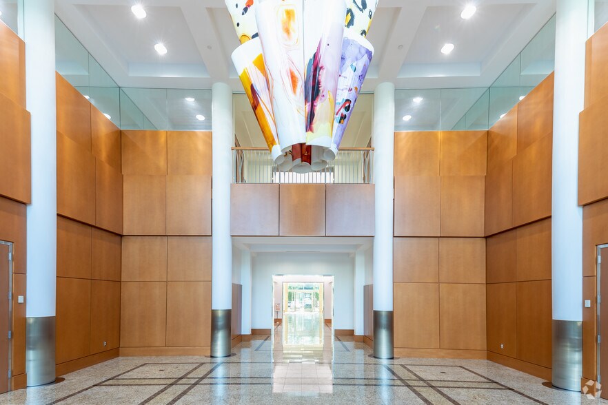 More Photos Of 3600 Arco Corporate Dr, Charlotte Office Residential For Lease