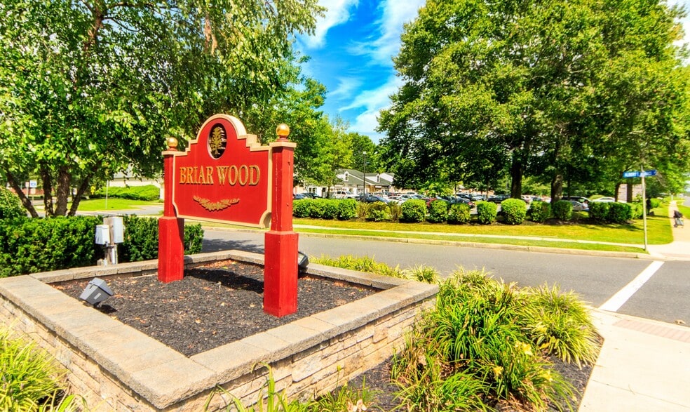 More Photos Of 2450-2452 Kuser Rd, Hamilton Storefront For Lease