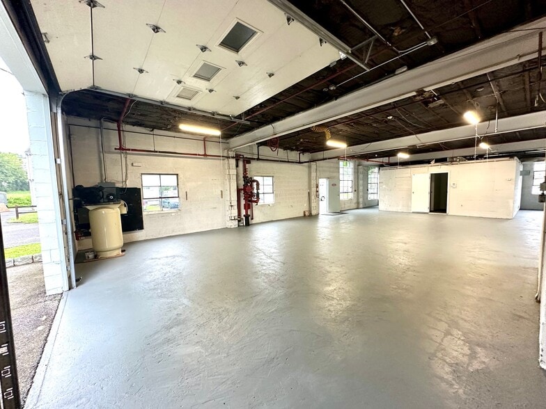 More Photos Of 5 Silver St, Norwalk Warehouse For Sale