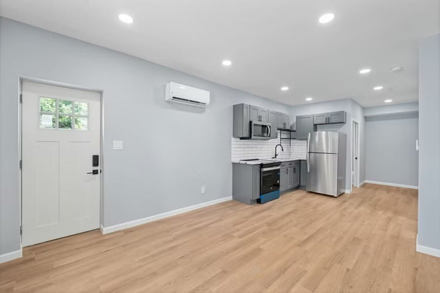 More Photos Of 786-792 Thomas Ave, Columbus Apartments For Sale